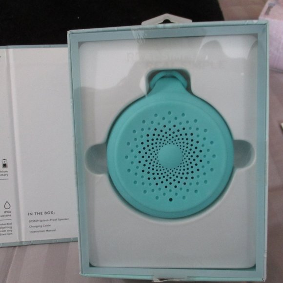 Real Simple Bluetooth Splash-Proof Wireless Speaker Mint NEW - Picture 3 of 3